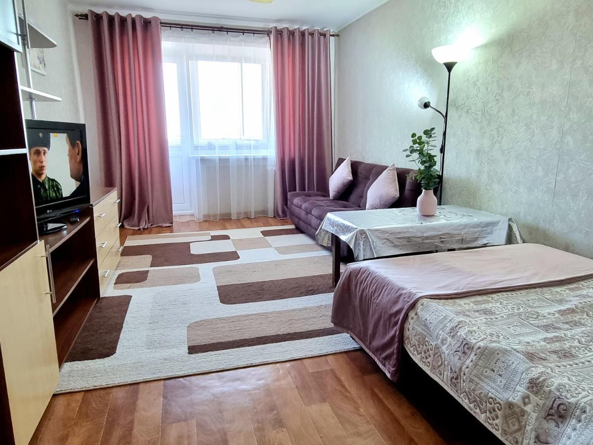 Apartment На Стрелке С Красивым Видом На Иртыш Öskemen Bagian luar foto